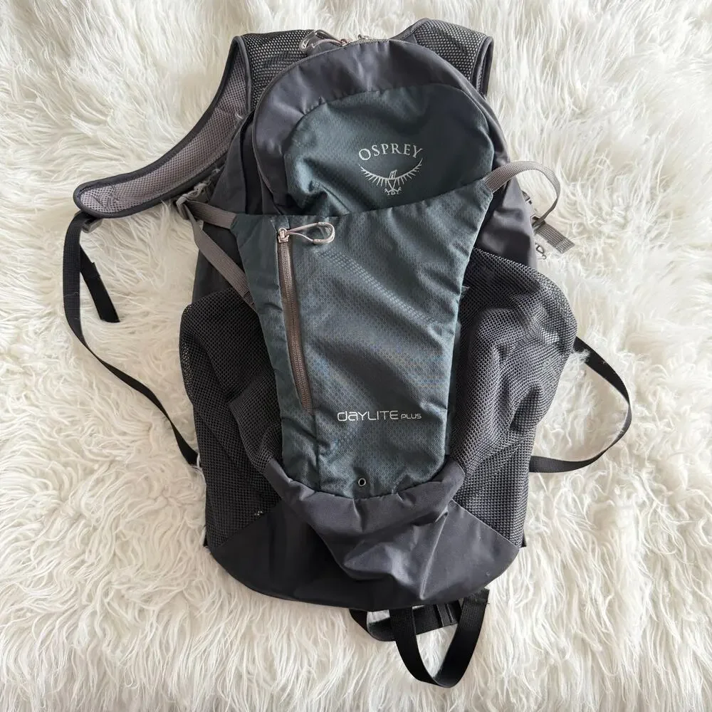 Osprey Daylite Plus Backpack in Black featuring a front stash pocket - Picture 1 of 14